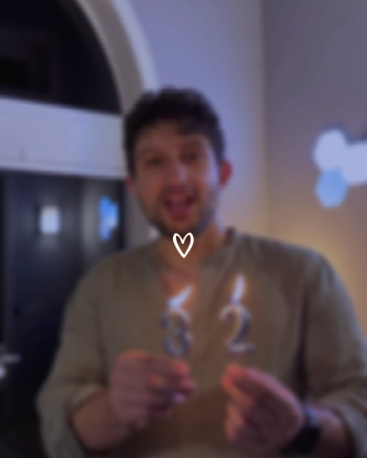 +32 🎊🎂🎈 — Il primo compleanno che festeggio anche qua con tutti voi!