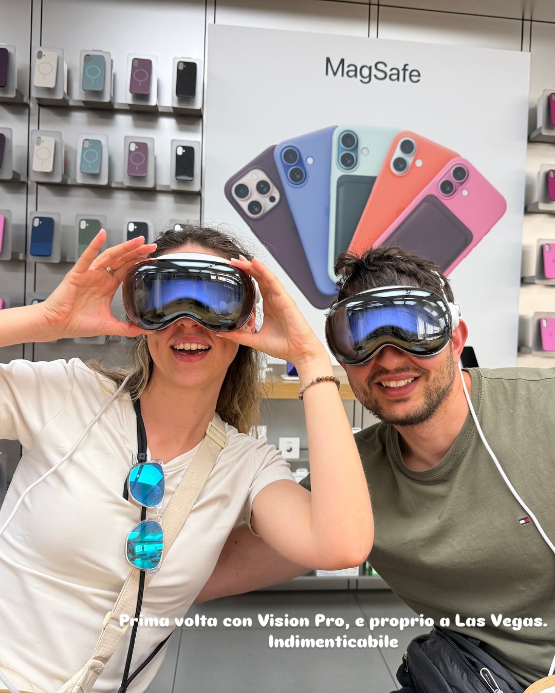 Per la prima volta io e Anna abbiamo provato Apple Vision Pro, un dispositivo assurdo, nella città più…